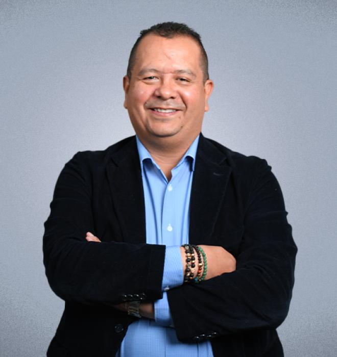 Edgar Estevens Español